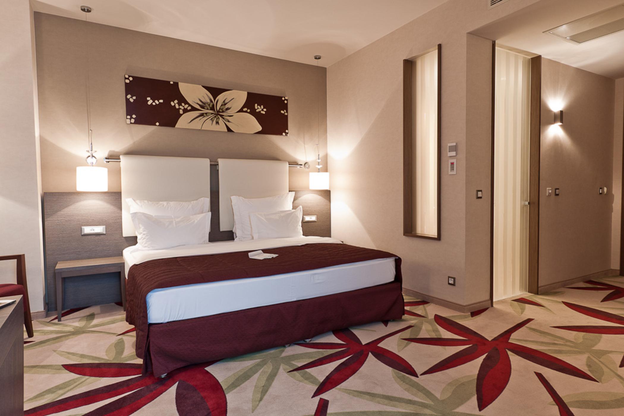 Golden Tulip Ana Dome Hotel Cluj-Napoca Exterior photo